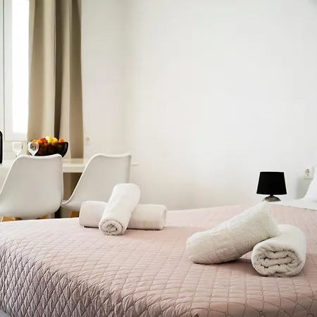 Oniropetra Mykonos * Plintri