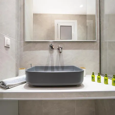 Oniropetra Mykonos Plintri