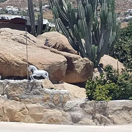 Oniropetra Mykonos Plintri